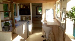 L'intérieur de la Tiny house en location.