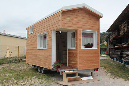 Une Tiny house réalisée par la société Menuiserie reynaud.