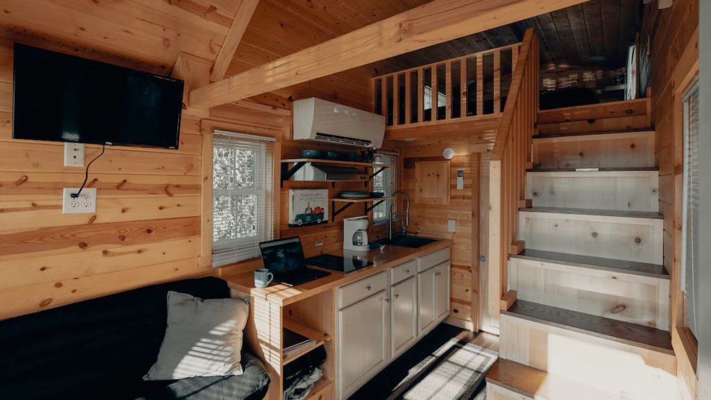 Tiny house rangement et escalier
