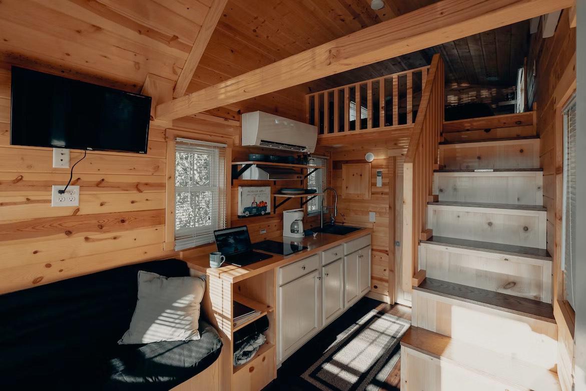 Tiny house rangement et escalier