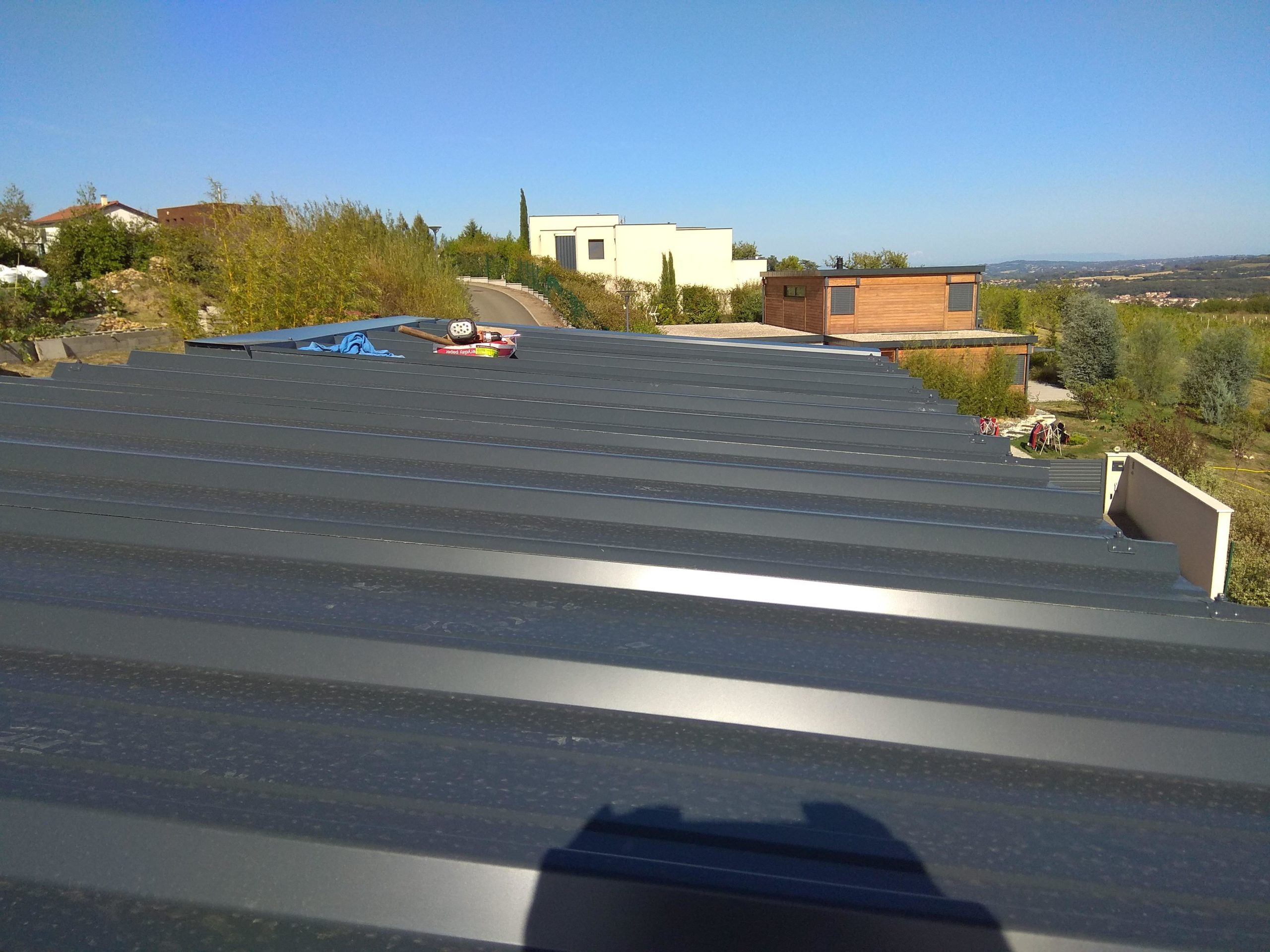 Toit tôle bac acier pour tiny house mobile